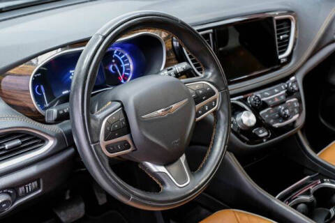 2022 Chrysler Pacifica Hybrid Pinnacle