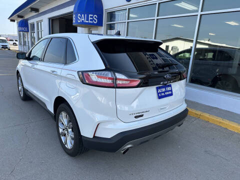 2023 Ford Edge Titanium