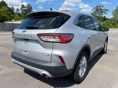 2020 Ford Escape SE