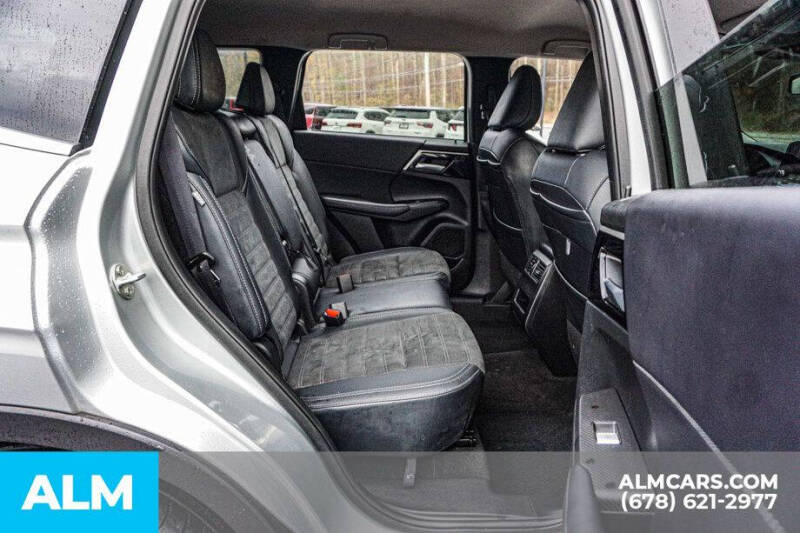 2024 Mitsubishi Outlander SE