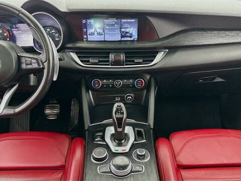 2022 Alfa Romeo Stelvio Sprint