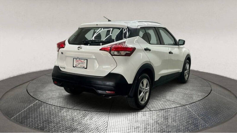 2019 Nissan Kicks S