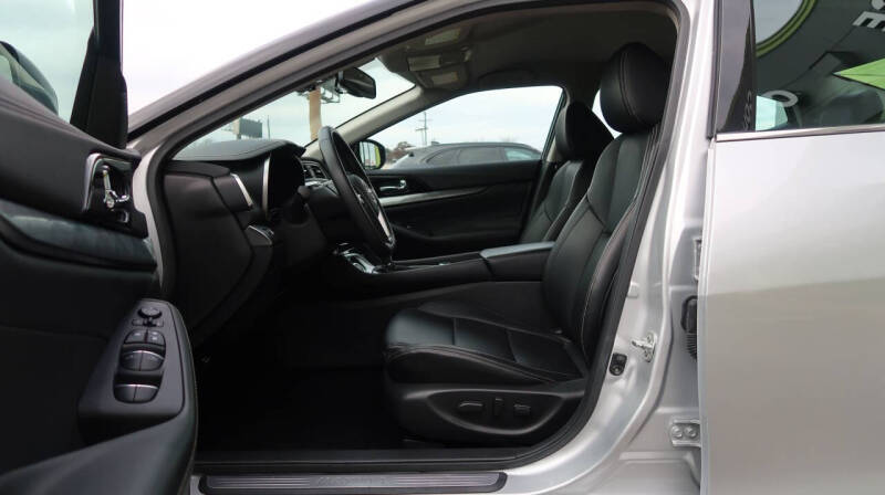 2023 Nissan Maxima 3.5 SV