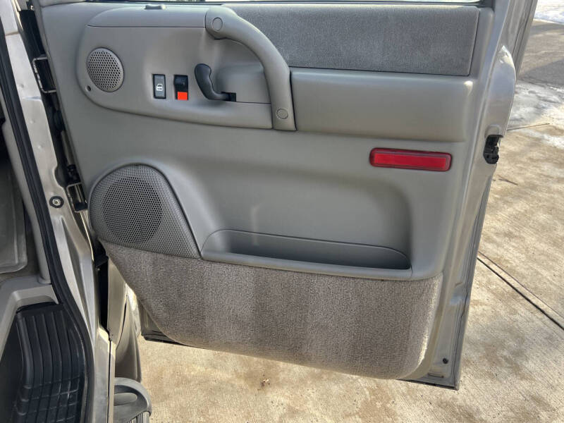 2005 Chevrolet Astro LS