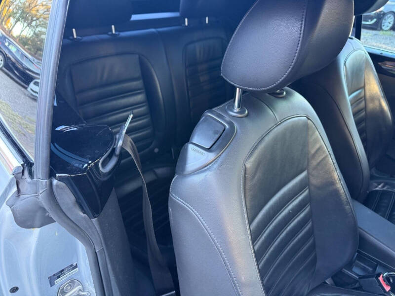 2013 Volkswagen Beetle Convertible Turbo