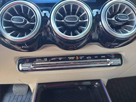 2025 Mercedes-Benz GLB GLB 250