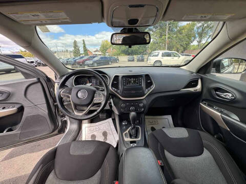 2017 Jeep Cherokee Sport Altitude