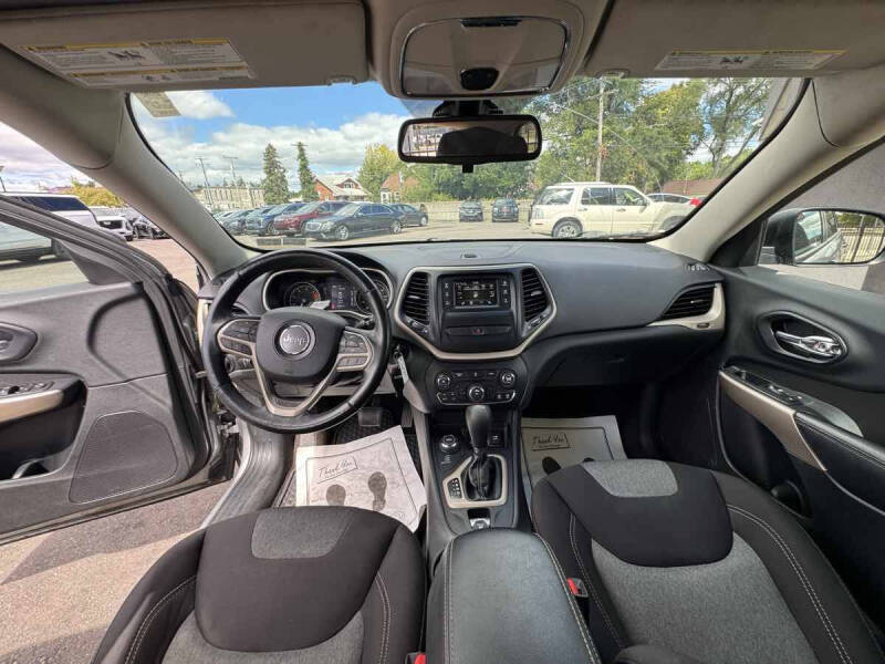 2017 Jeep Cherokee Sport Altitude