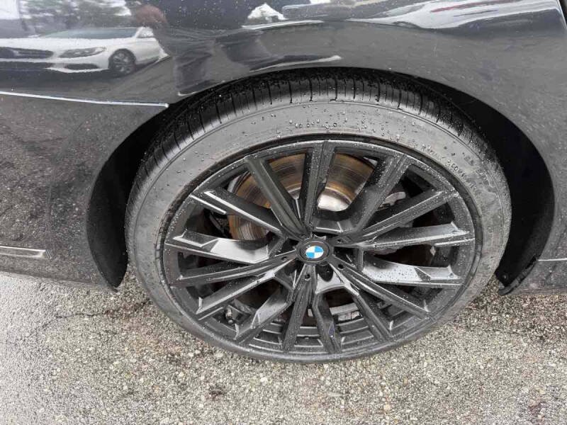 2020 BMW 7 Series 740i