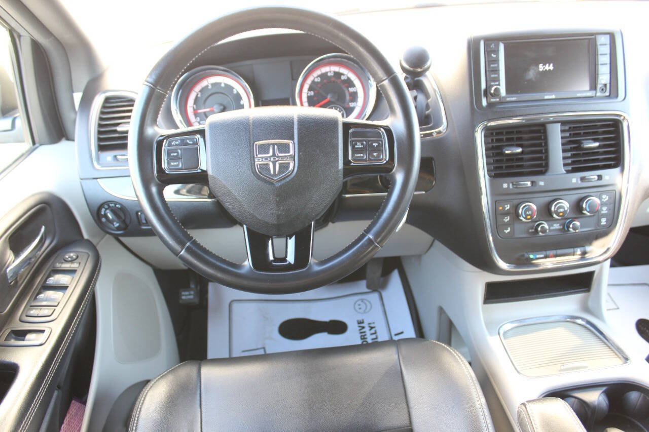 DodgeGrand Caravan18