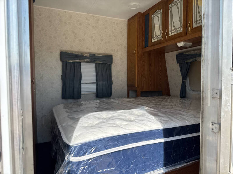 2003 Forest River Cherokee