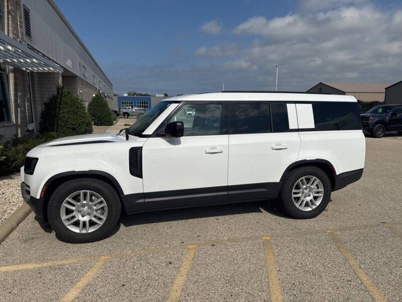 2025 Land Rover Defender 130 P300 S