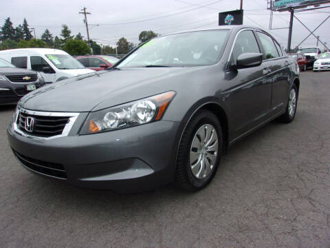 2009 Honda Accord for sale at MERICARS AUTO NW in Milwaukie OR