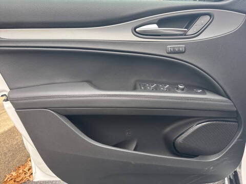 2025 Alfa Romeo Stelvio