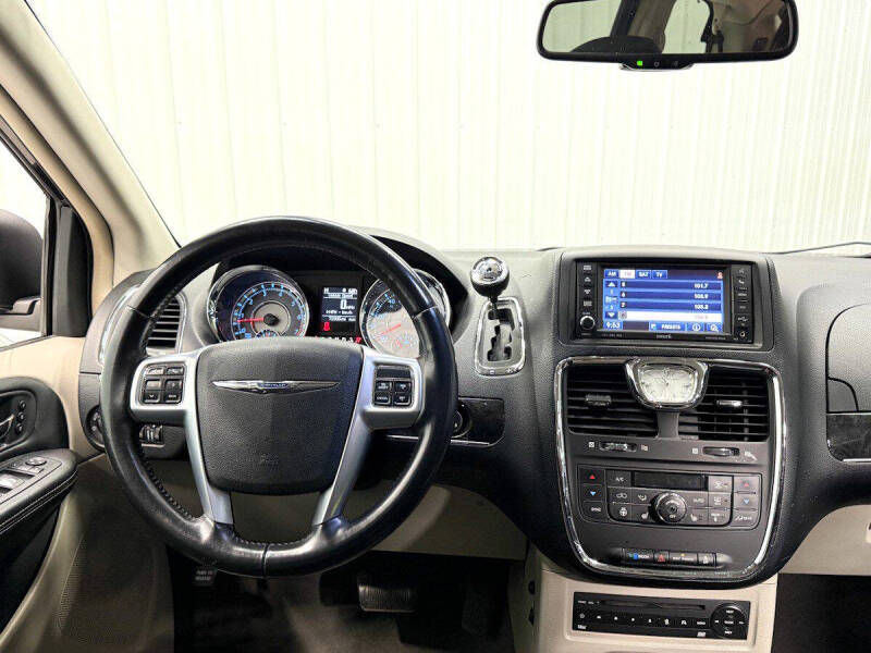 2011 Chrysler Town and Country Limited