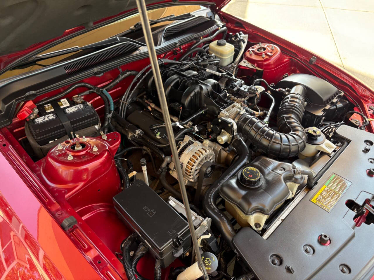 2006 Ford Mustang 43