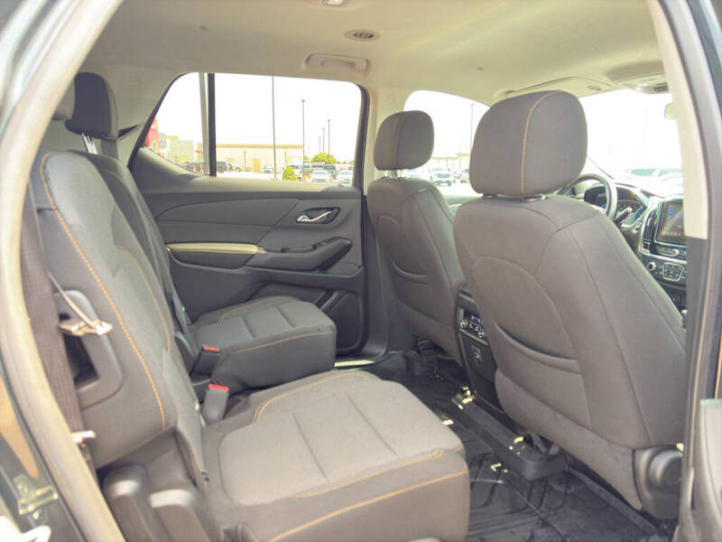 2020 Chevrolet Traverse LT Cloth