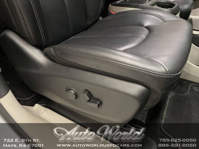 2023 Chrysler Pacifica Touring L