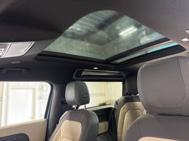 2022 Land Rover Defender 90 X-Dynamic SE