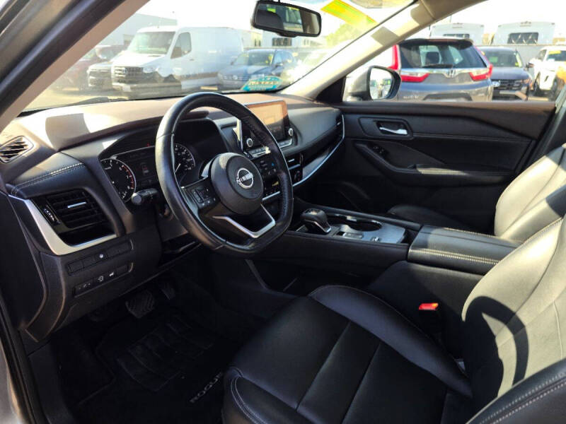 2023 Nissan Rogue SL