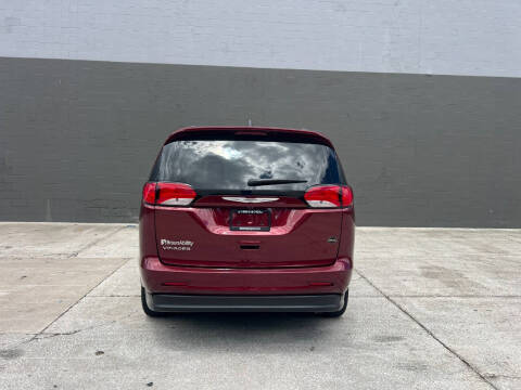 2021 Chrysler Voyager LXi