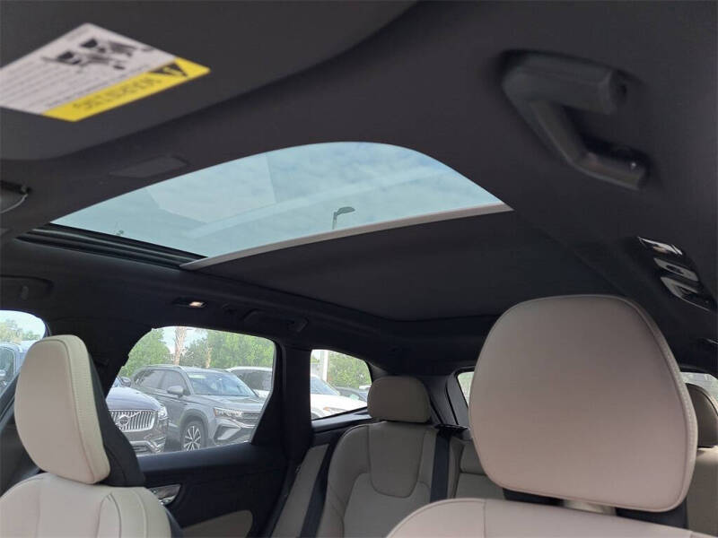 2026 Volvo XC60 B5 Core