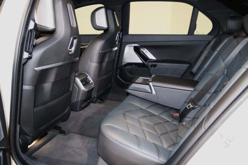 2023 BMW 7 Series 760i xDrive