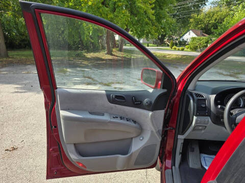 2008 Hyundai Entourage GLS