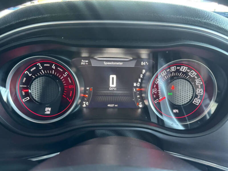 2016 Dodge Challenger 392 HEMI Scat Pack Shaker