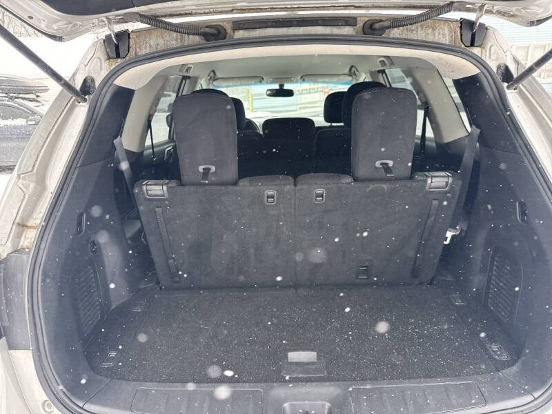 2016 Nissan Pathfinder SV