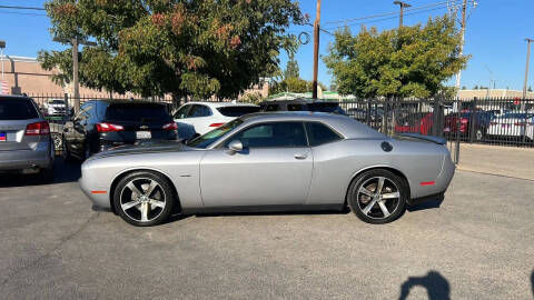 2015 Dodge Challenger R/T Plus Shaker