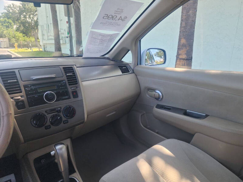 2010 Nissan Versa 1.8 S