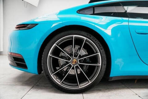 2020 Porsche 911 Carrera