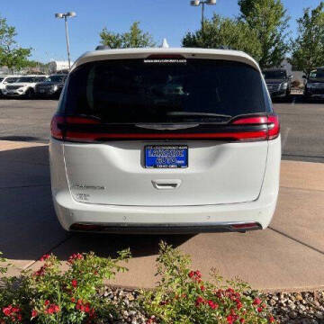 2022 Chrysler Pacifica Touring L