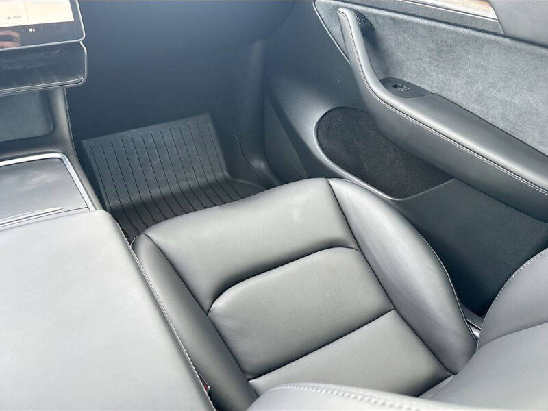 2024 Tesla Model Y Performance