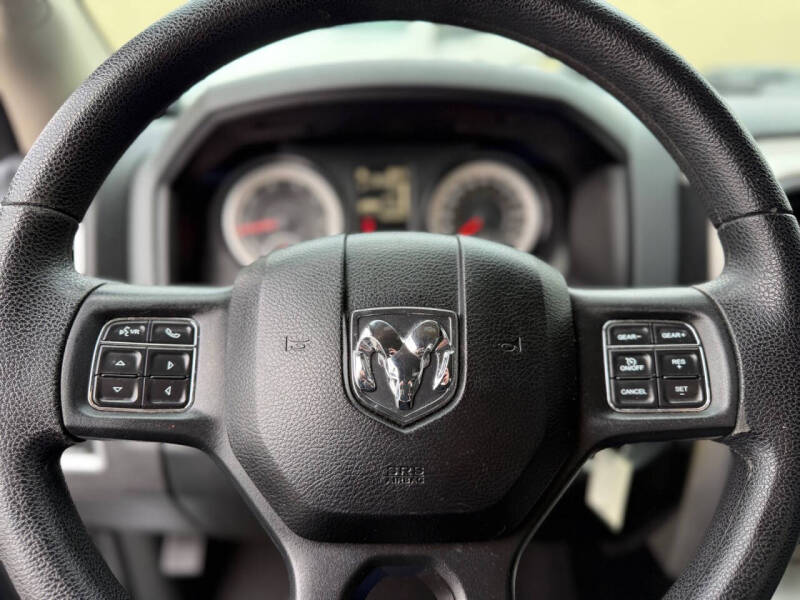 2017 RAM 1500 SLT