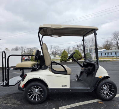 2019 E-Z-GO RXV Freedom