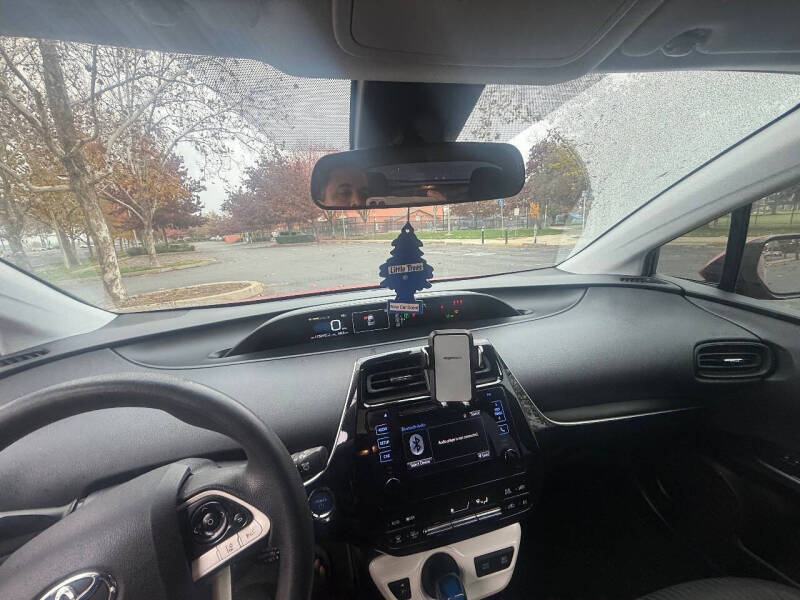 2017 Toyota Prius Two