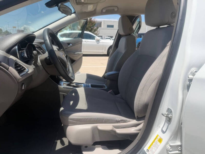 2017 Chevrolet Cruze LT Auto