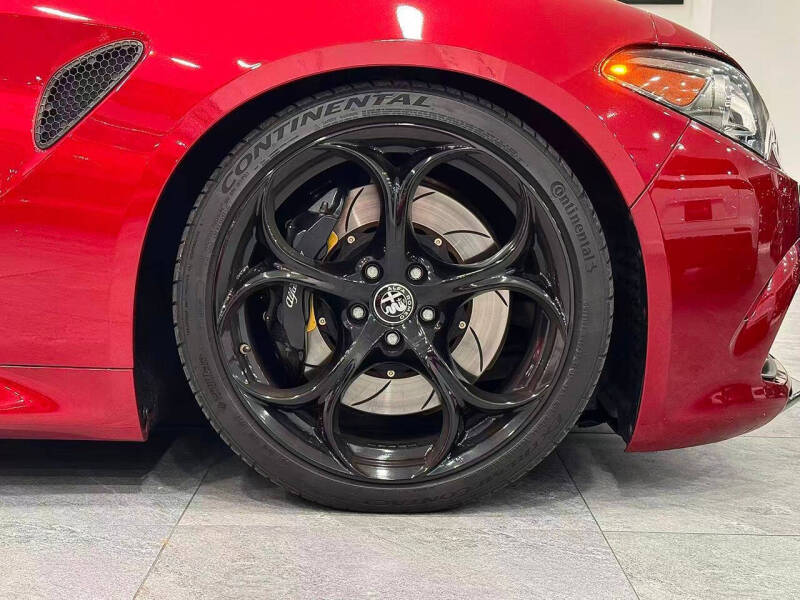 2017 Alfa Romeo Giulia Quadrifoglio