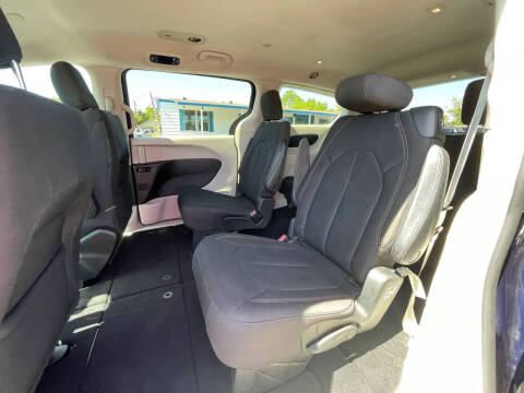 2017 Chrysler Pacifica Touring