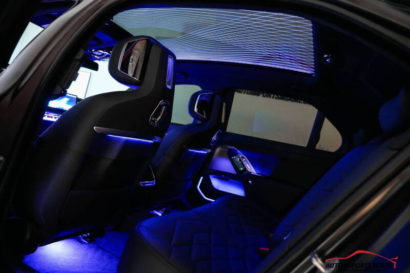 2025 BMW 7 Series 740i