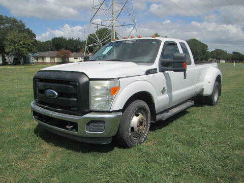 2011 Ford F-350 Super Duty for sale at BSA Used Cars in Pasadena TX