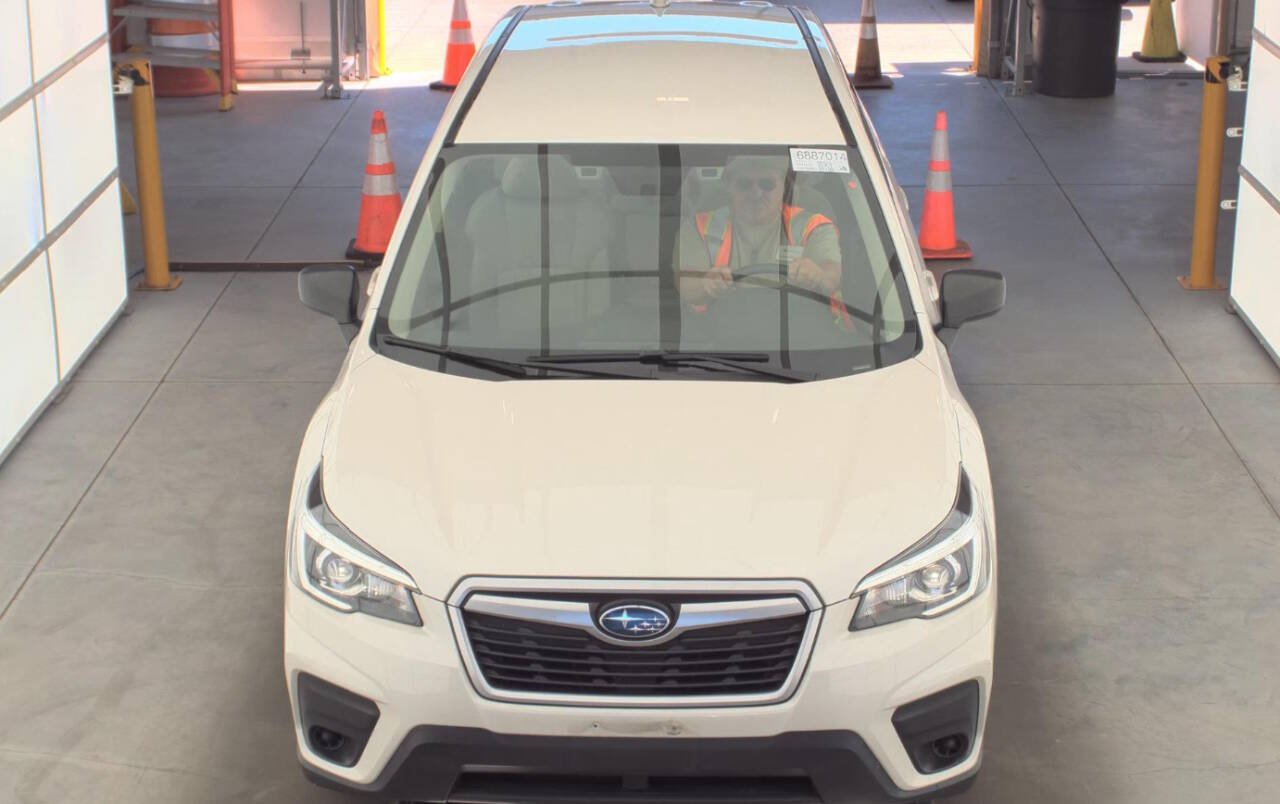 White 2019 Subaru Forester Base AWD Base 4dr Crossover 2