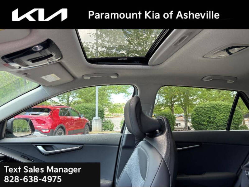 2025 Kia Niro EX Touring