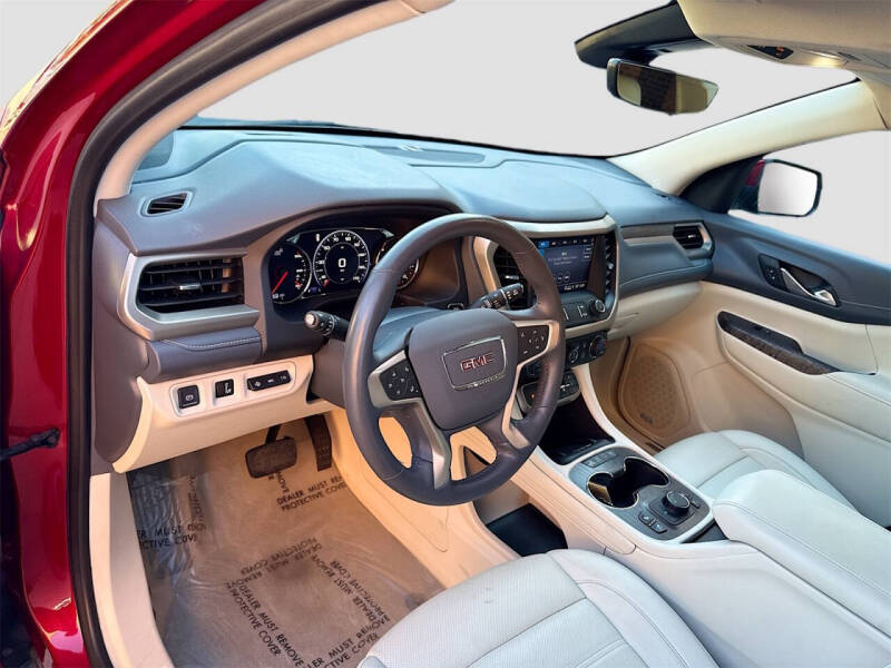 2022 GMC Acadia Denali