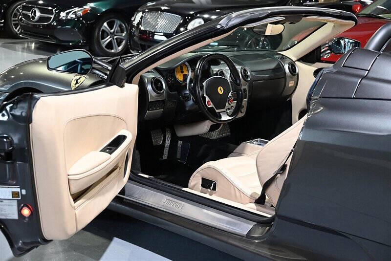 2005 Ferrari F430 32