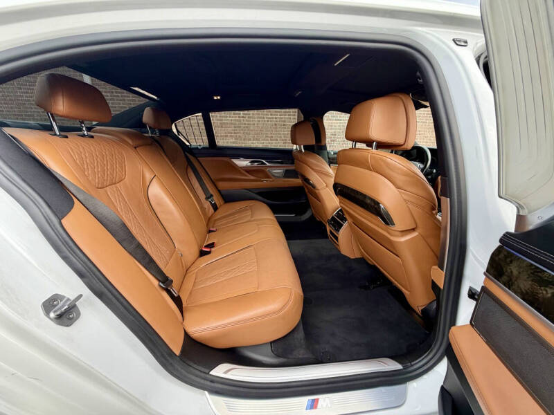 2017 BMW 7 Series 740i