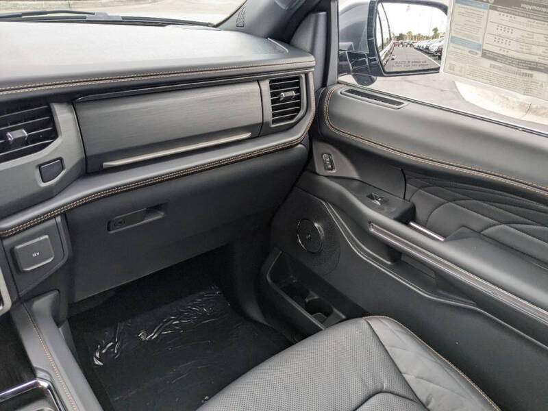 2024 Ford Expedition Platinum