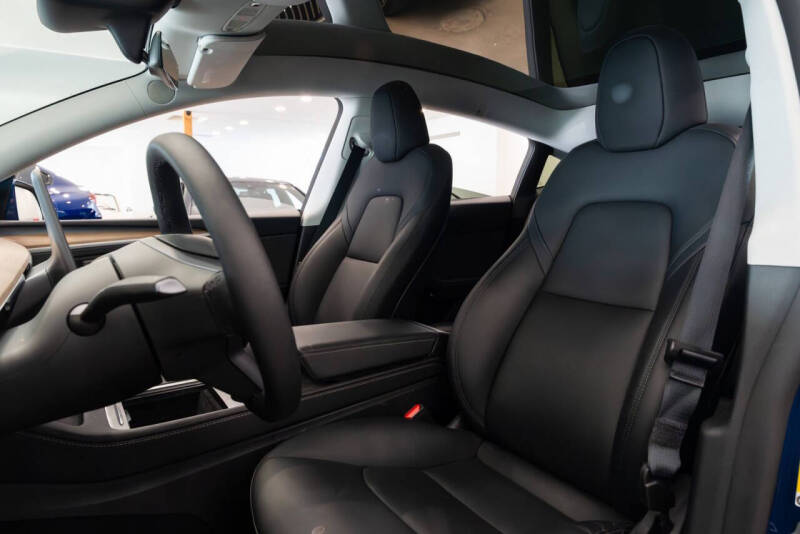 2025 Tesla Model Y Performance